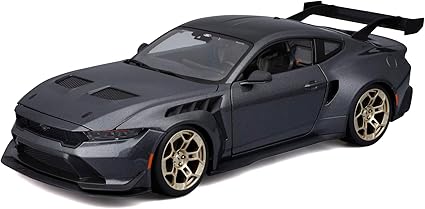 FORD USA MUSTANG GTD 5.2L V8 COUPE 2025 GREY 1/18 MAISTO