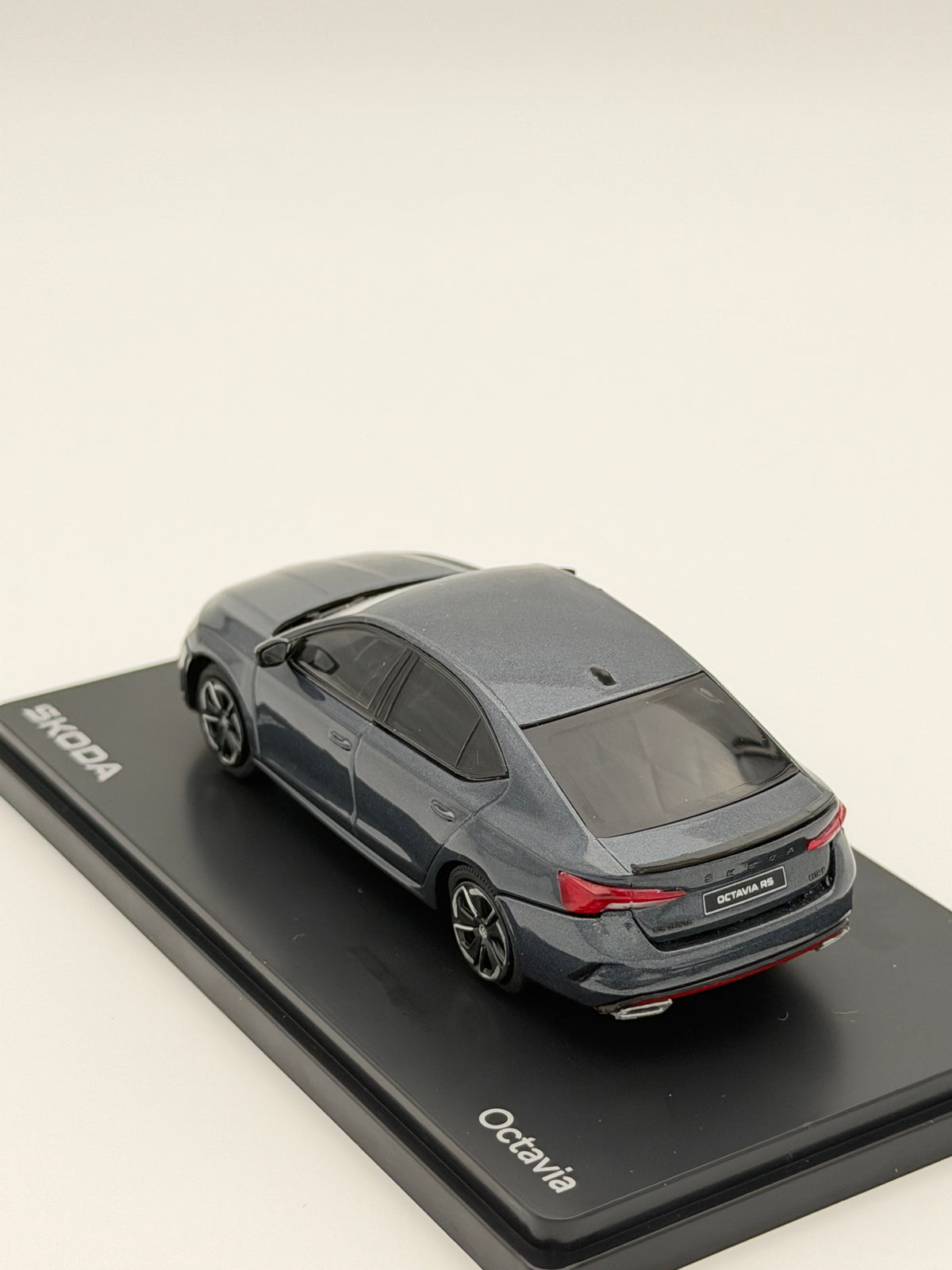 Macheta auto SKODA 1/43 OCTAVIA IV RS GRI ABREX