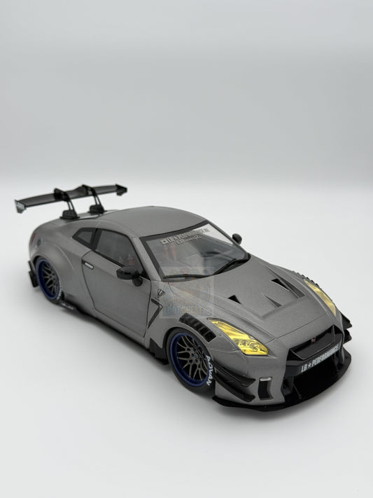 Macheta auto NISSAN 1/18 GT-R (R35) LIBERTY WALK 1/18 SOLIDO