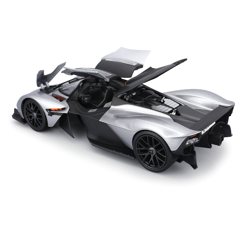 ASTON MARTIN VALKYRIE 2022 SILVER 1/18 MAISTO