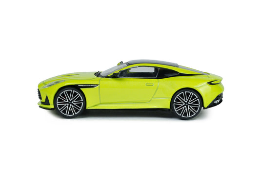 Macheta auto ASTON MARTIN DB12 LIME ESSENCE 1/43 SOLIDO
